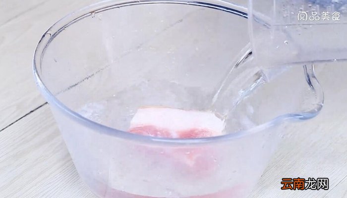土豆卤肉盖饭的做法 土豆卤肉盖饭怎么做