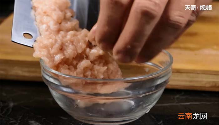 西红柿鸡汤的做法 西红柿鸡汤怎么做