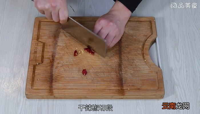 韭菜炒蚕豆怎么做 韭菜炒蚕豆的做法