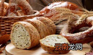 面包烤好后是趁热切还是放冷了切 面包烤好后是趁热切还是放冷切