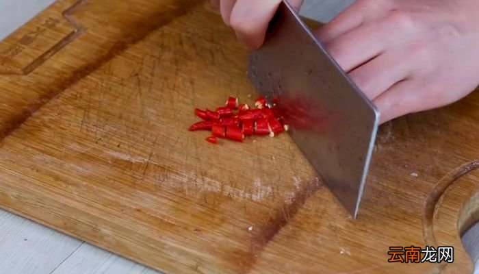 尖椒炒肉皮的做法 尖椒炒肉皮怎么做