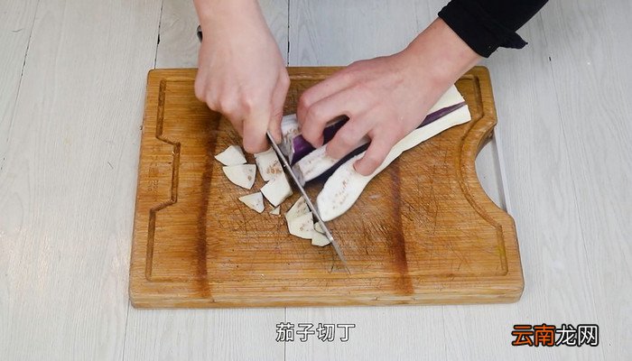 番茄茄丁打卤面的做法 番茄茄丁打卤面怎么做