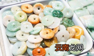属猪戴什么玉挂件好 属相猪戴什么挂件好