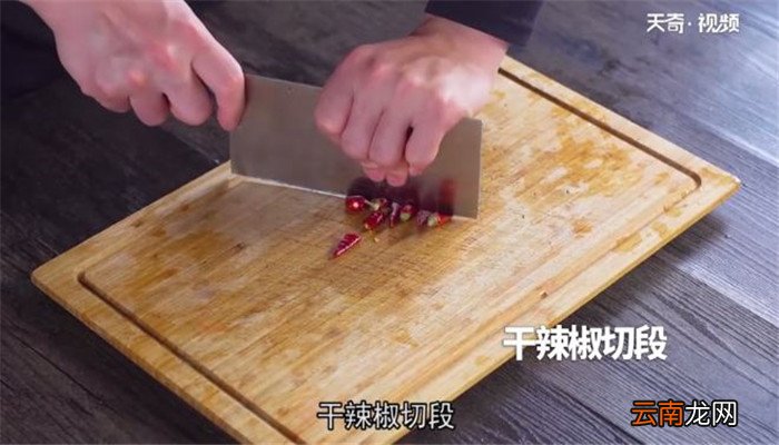 酸菜炒春笋的做法 酸菜炒春笋怎么做