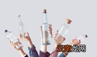送女人水杯刻什么字，送女人水杯刻什么字比较好