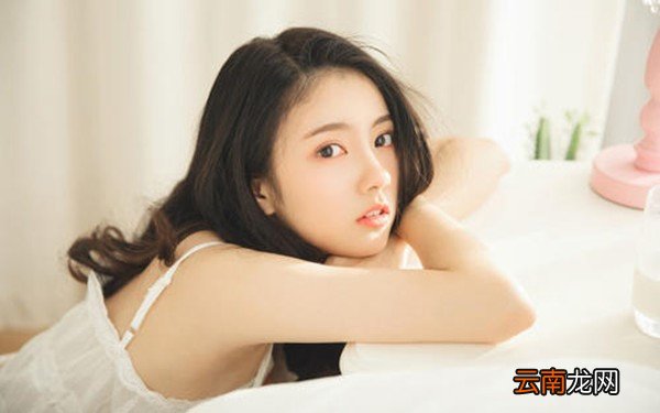 微信名女生简单气质