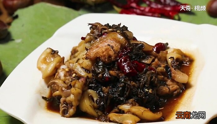 盐菜炒乌贼怎么做 盐菜炒乌贼的做法