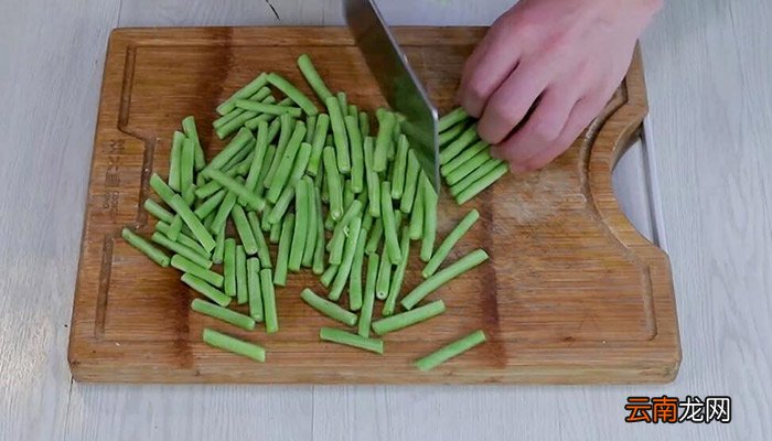 豆角苦瓜怎么炒 豆角苦瓜的做法