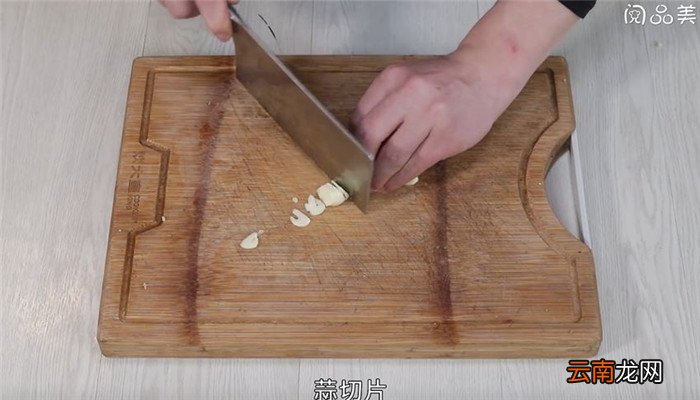 酸辣木耳肉丝怎么做 酸辣木耳肉丝的做法
