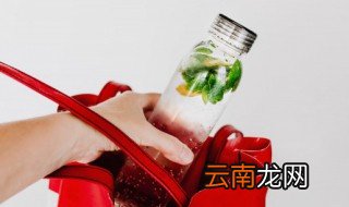 领导水杯刻什么字 送给领导水杯刻什么字
