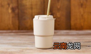 送男孩子水杯刻什么最好 送给男士水杯子刻什么好