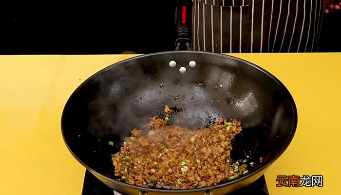 炒熟肉馅包饺子的做法 如何做炒熟肉馅包饺子