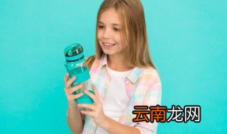 给老师送水杯一般刻什么字 送给老师的水杯刻什么字好
