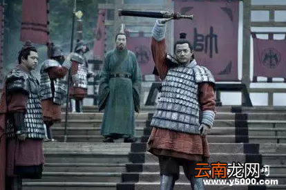 韩信因为害死了他，为日后株连三族埋下了伏笔