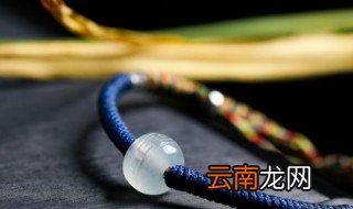 白色的翡翠是什么玉，白翡翠是白玉的一种吗