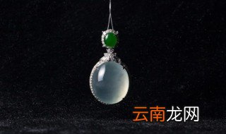 翡翠的石花是什么，有石花的翡翠有价值吗