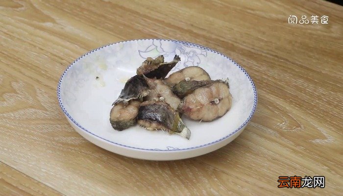 蒜子烧鲶鱼怎么做,蒜子烧鲶鱼怎么做好吃