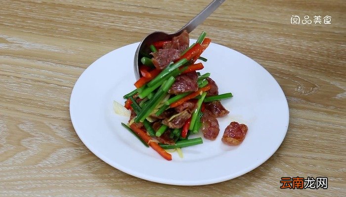 韭苔炒腊肠怎么做 韭苔炒腊肠怎么做好吃