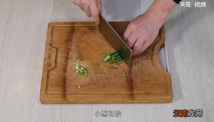 砂锅盐焗老鸭煲的做法 砂锅盐焗老鸭煲怎么做