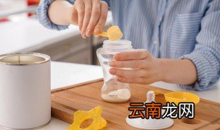 新奶嘴有异味怎么回事 新买的奶嘴有味道怎么办