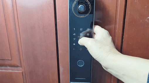 可视大屏猫眼全自动智能锁，看得见的安全守护—TCL Q9智能门锁