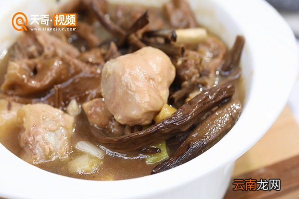 茶树菇炖鸡的做法