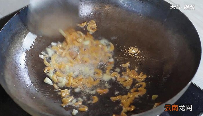 蒜苗炒干虾的做法 蒜苗炒干虾怎么做