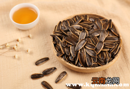 100克瓜子去壳有多重，100克葵瓜子去皮多少克