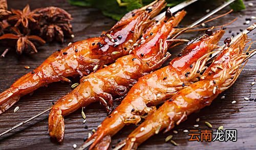 西瓜能与虾一起吃吗