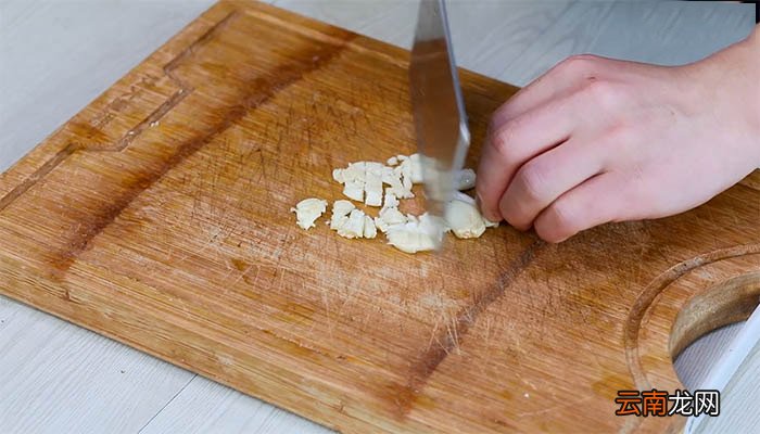 尖椒烧豆腐怎么做 尖椒烧豆腐的做法