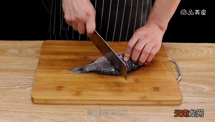 清炖鲫鱼的做法 清炖鲫鱼怎么做好吃