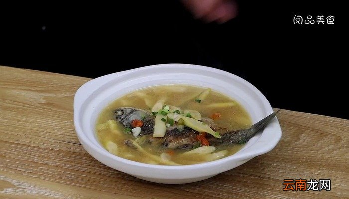 清炖鲫鱼的做法 清炖鲫鱼怎么做好吃