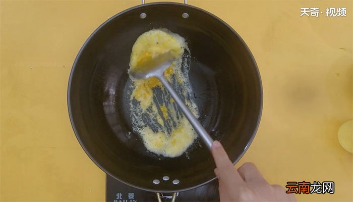 蛋黄南瓜的做法 蛋黄南瓜怎么做
