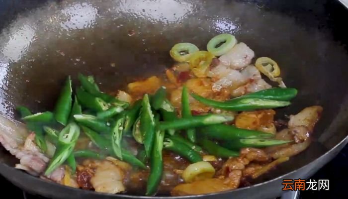 尖椒五花肉的做法 尖椒五花肉怎么做