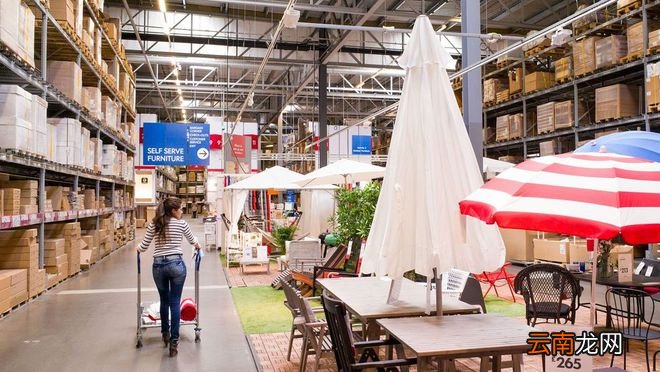 在日本能把MUJI“干碎”的杂货店，在中国为啥火不起来？网友：设计平庸，存在感太低！