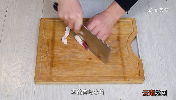 子五花肉胡萝卜怎么做干子五花肉胡萝卜的做法