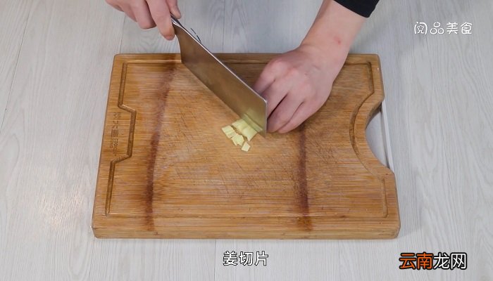 子五花肉胡萝卜怎么做干子五花肉胡萝卜的做法