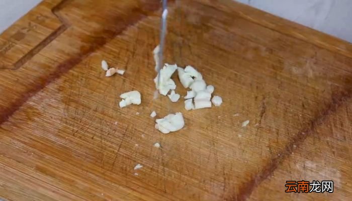 尖椒炒肉丁的做法尖椒炒肉丁怎么做