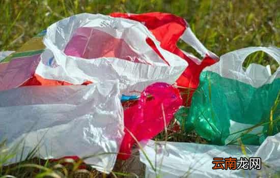 宝宝不小心吃了一块塑料怎么办