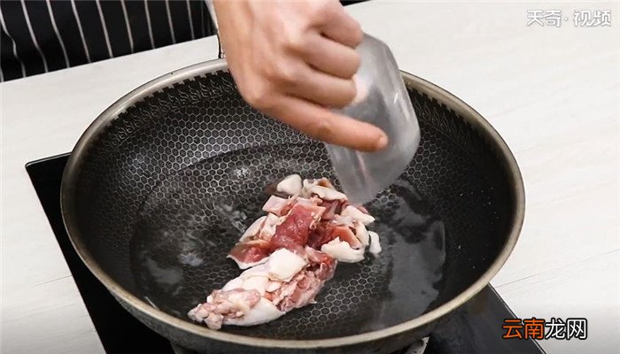 冬瓜焖鸭怎么做 冬瓜焖鸭的做法