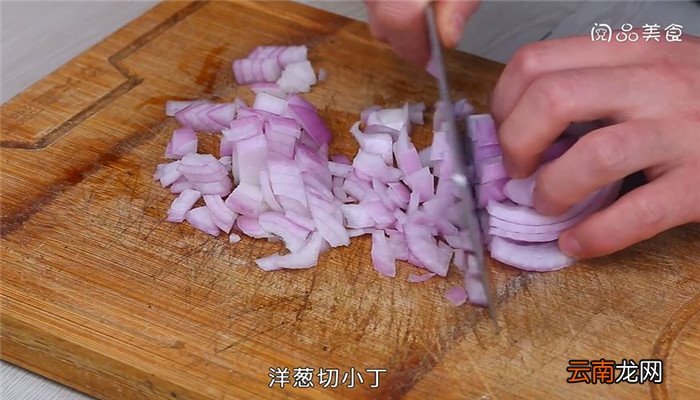 洋葱肉包子馅怎么做 洋葱肉包子馅的做法