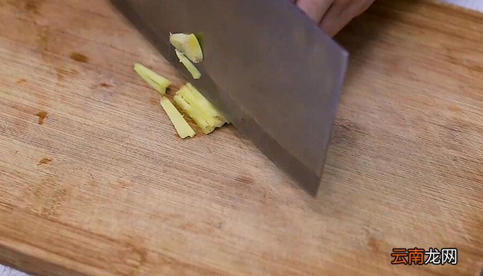 蒜香焖面做法 蒜香焖面怎么做