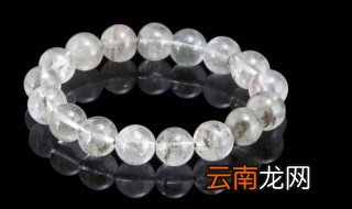属兔本命年带什么颜色水晶 属兔的要带什么水晶