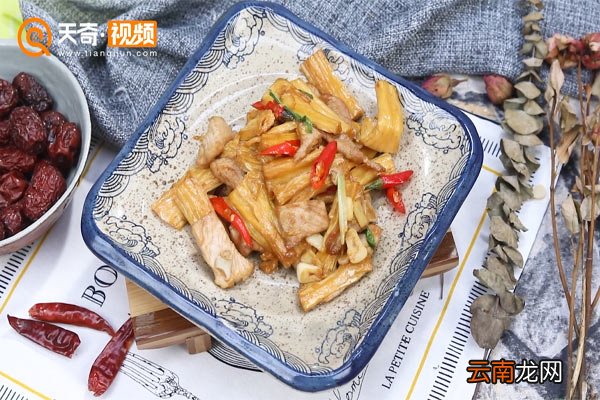 腐竹炒肉的做法