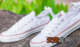 白帆布鞋怎么洗白妙招 清洗鞋子的方法