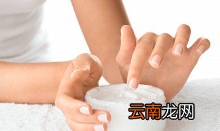 手干燥脱皮怎么办 手很干燥又有点脱皮的解决方法