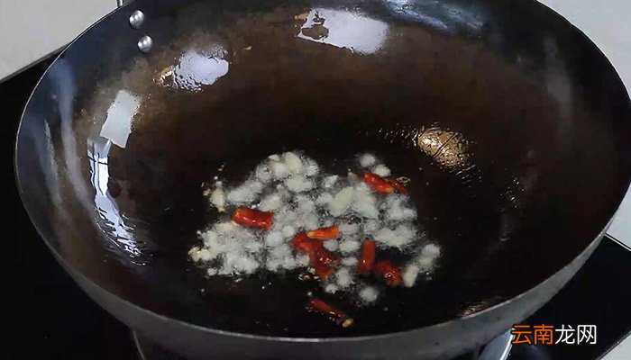 尖椒炒蚬子家常做法 尖椒炒蚬子的做法