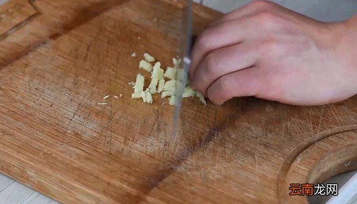 尖椒炒蚬子家常做法 尖椒炒蚬子的做法