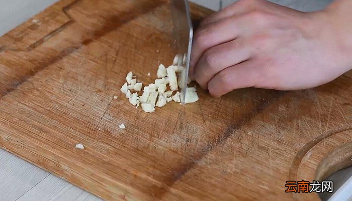 尖椒炒蚬子家常做法 尖椒炒蚬子的做法
