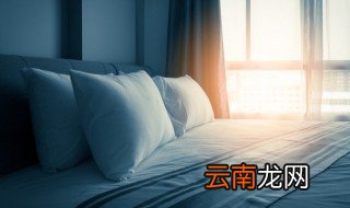 羽绒枕芯发黄怎么洗掉色 羽绒枕芯发黄怎么洗掉